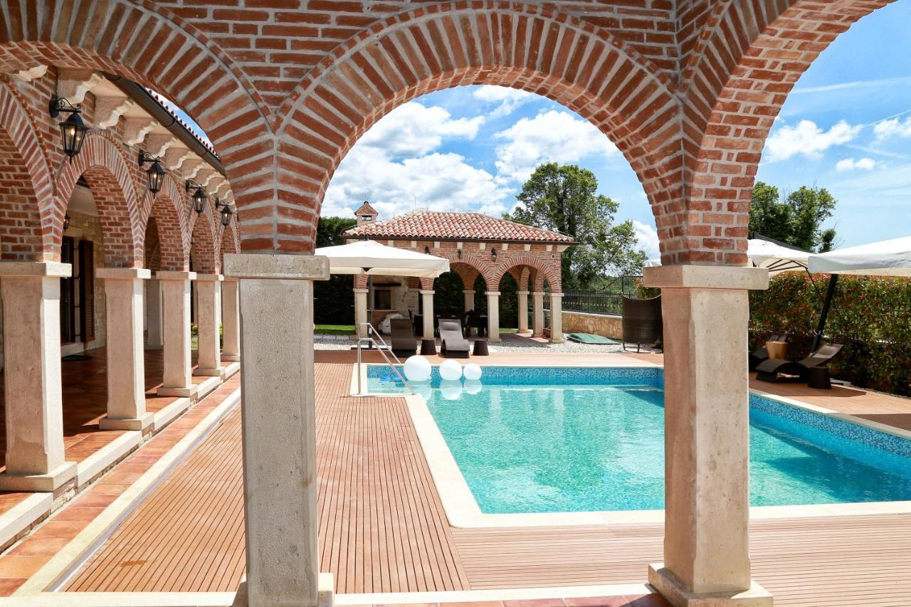 Villa Carolus-Luxurious Istrian Villa Barat  Exterior photo